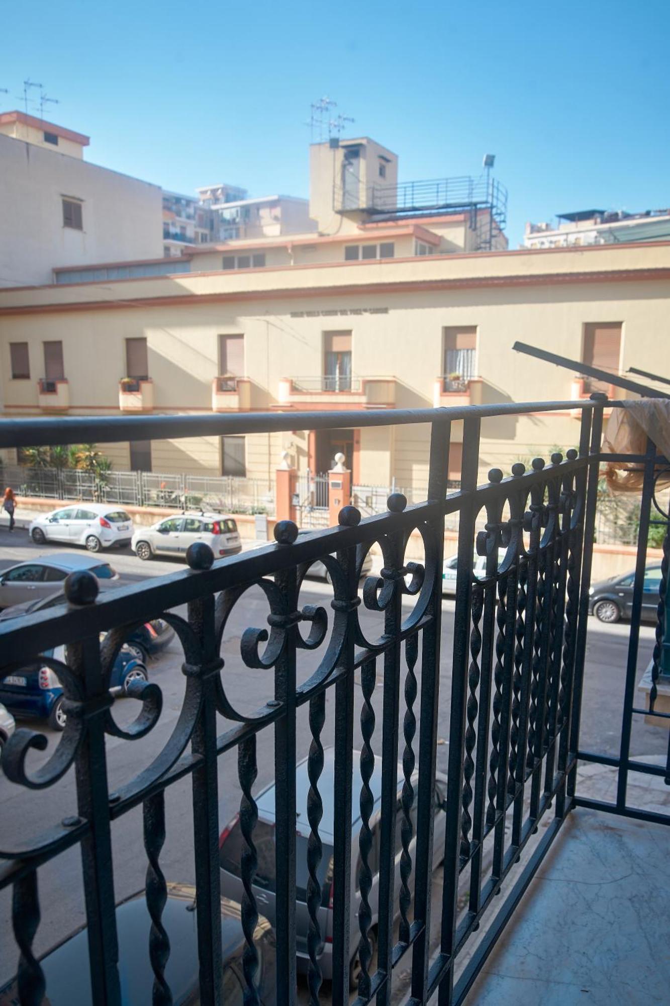 פלרמו D'Aragona Guest House מראה חיצוני תמונה